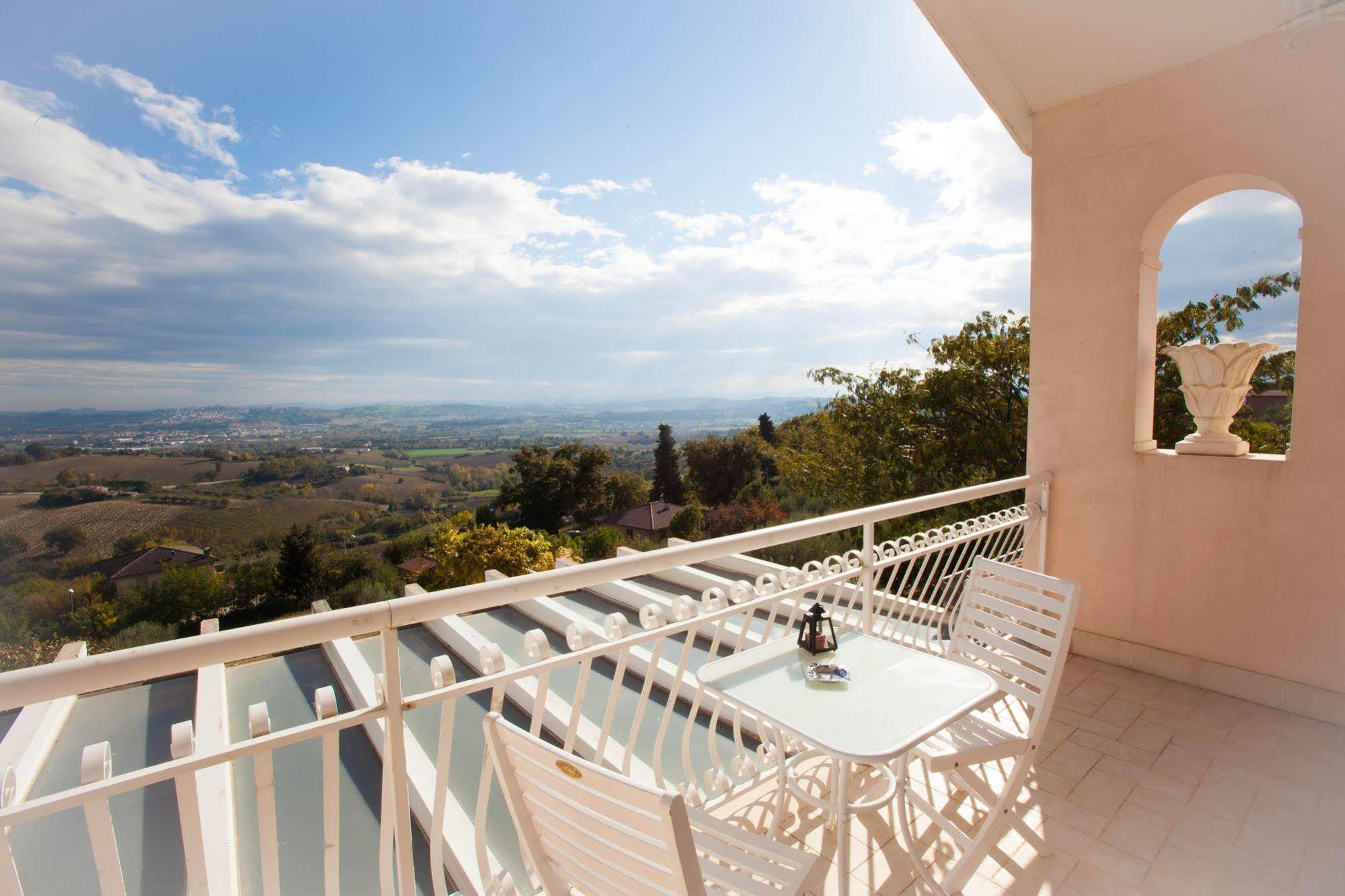 Residence Belohorizonte Macerata Exterior foto